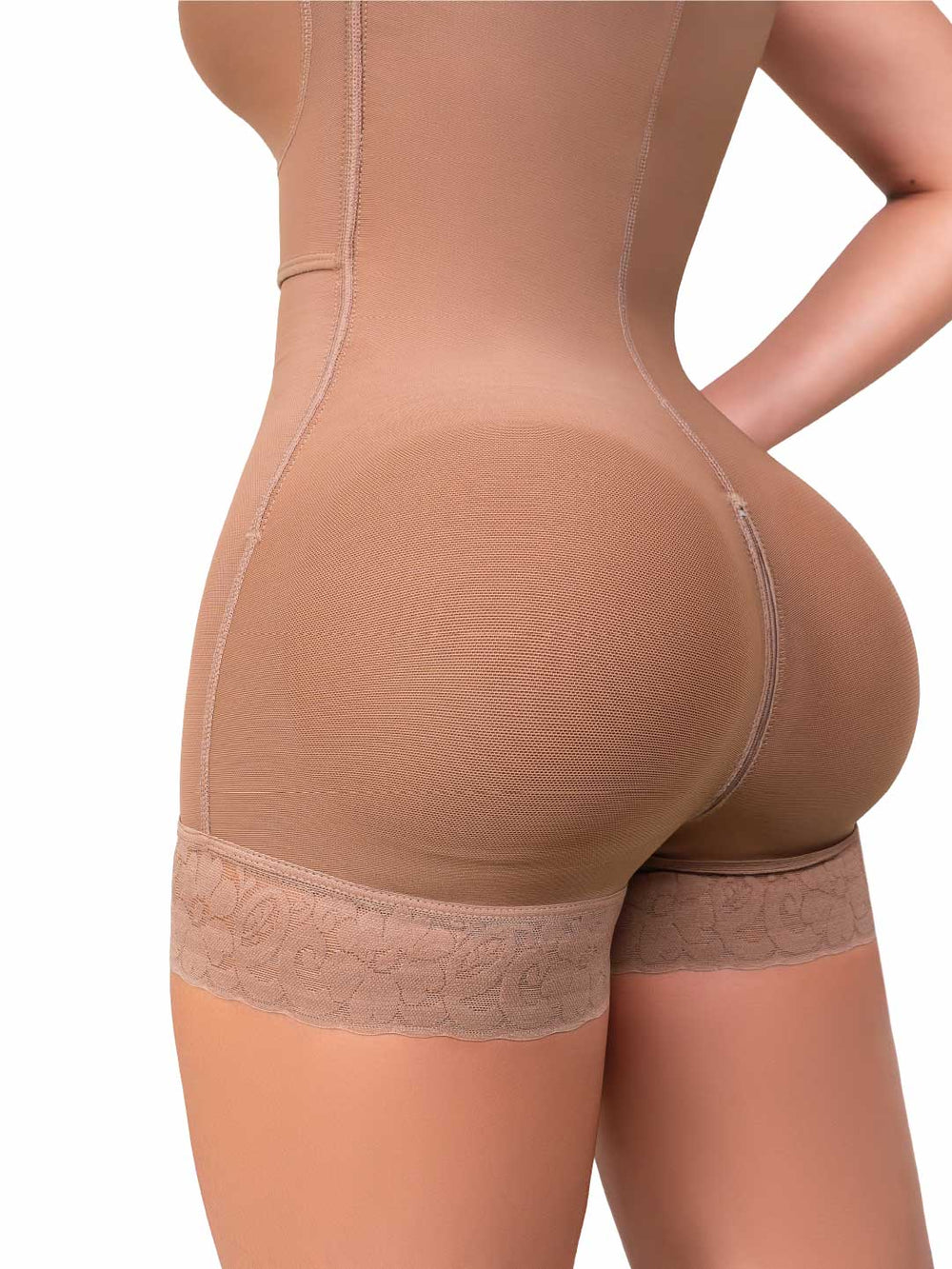 Faja tipo Bóxer SMI7171: Control Ultra Invisible con Triple Realce y Lycra Fría